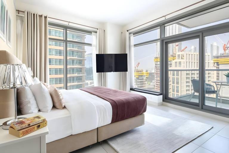 Luxury 2BR Close To Burj Khalifa And Dubai Mall in Dubai