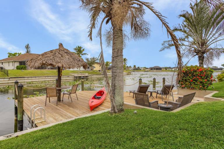 Captivating Paradise, Pool Table, Tiki Hut, Kayak - Cape Sunset Villa - Roelens — photo 4