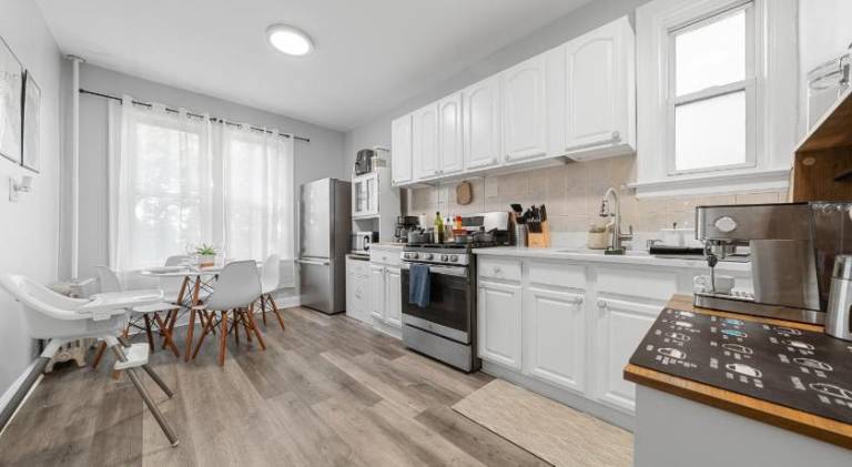"Charming Apartment - Just 35 min to Manhattan" — photo 3