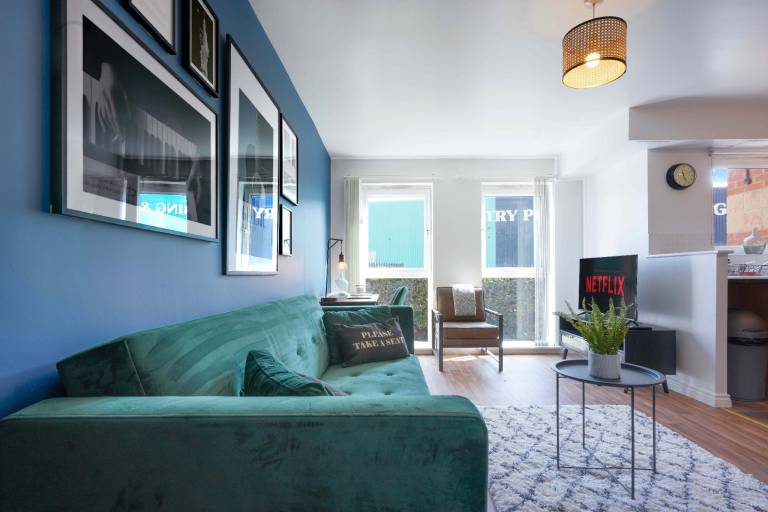 Holiday apartment | Suitable for remote work in Coventry