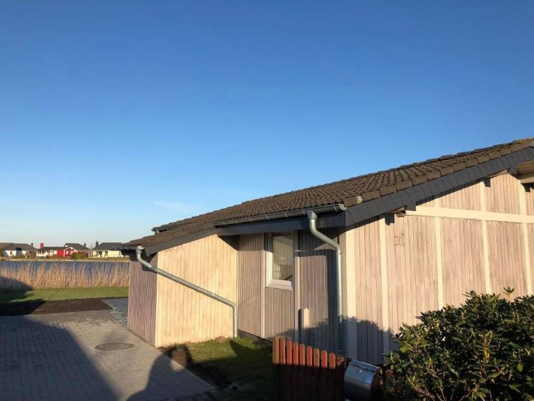 Vacation home with BBQ, patio & yard — photo 2