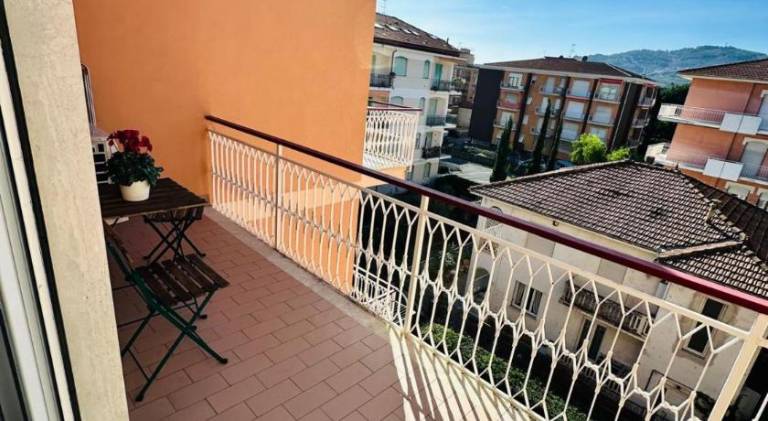 Apartment with terrace — photo 5