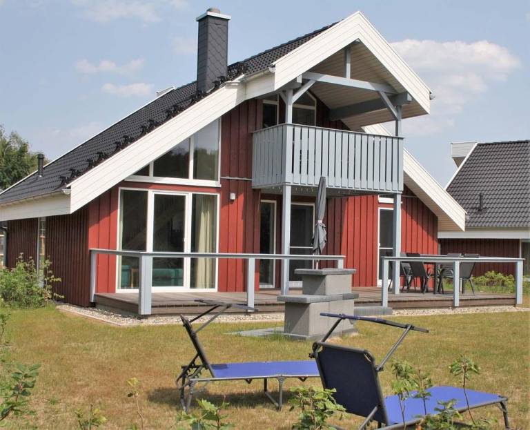 Seeschwalbe Classic 319 - Großzügiges Ferienhaus mit eigener Sauna und Whirlpool in Mirow