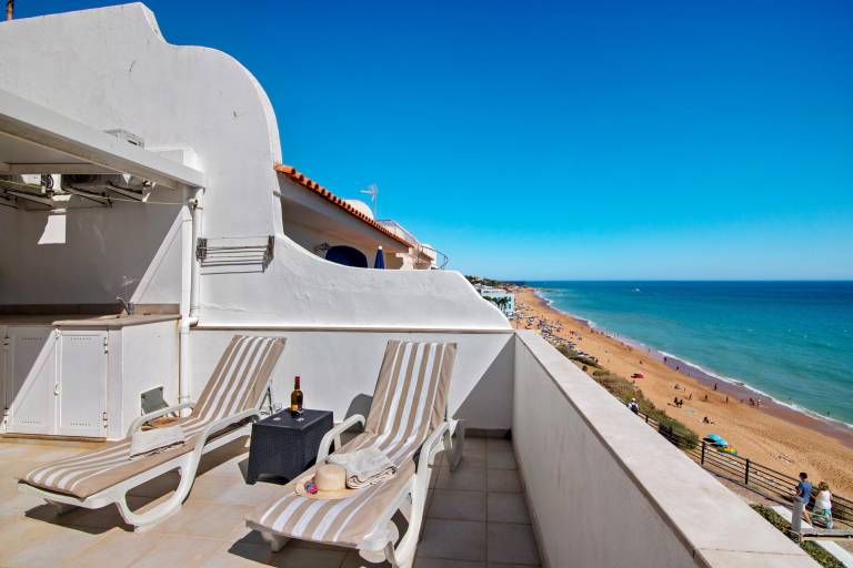 Apartment 'Vista Mar' with Sea View, Wi-Fi and Air Conditioning in Albufeira