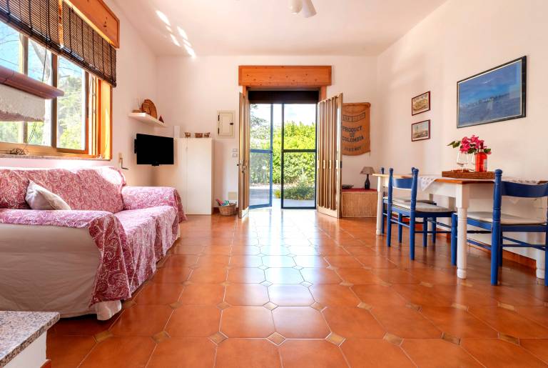 Villa 'Fabiana' with Private Terrace and Private Garden — photo 5
