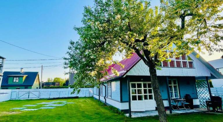 Villa with 7 rooms for 10 persons in Parnu
