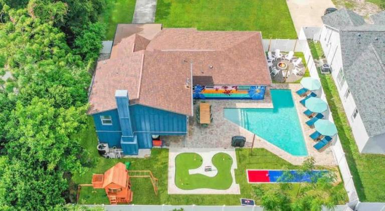 Vacation home with pool | Pets are welcome in Clearwater, BC