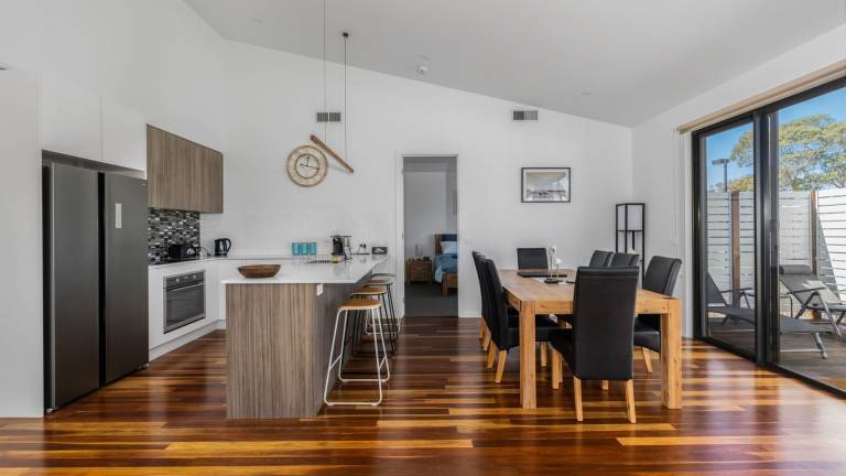 House  Inverloch