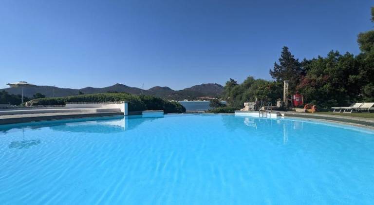 Vacation home with pool | Pets allowed — photo 2