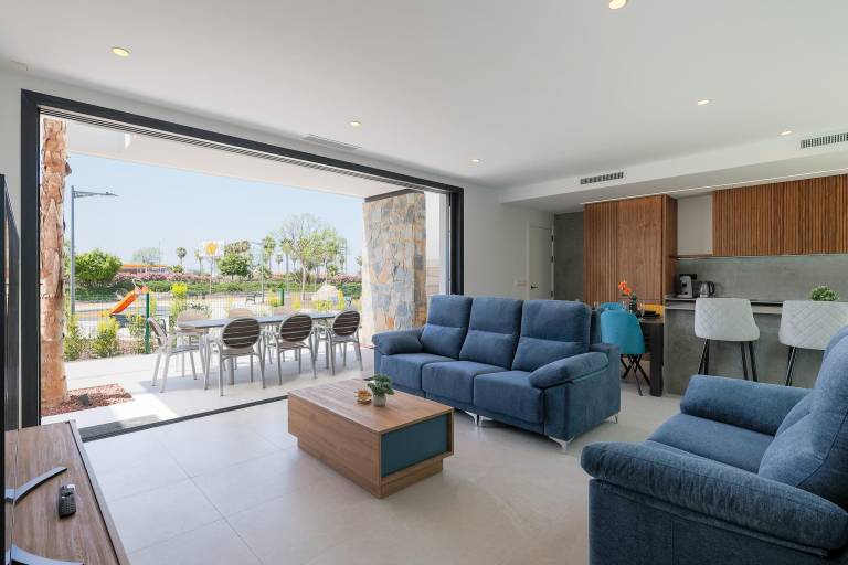 Fully equipped villa with BBQ, garden & pool | Water view | Dogs allowed — photo 2
