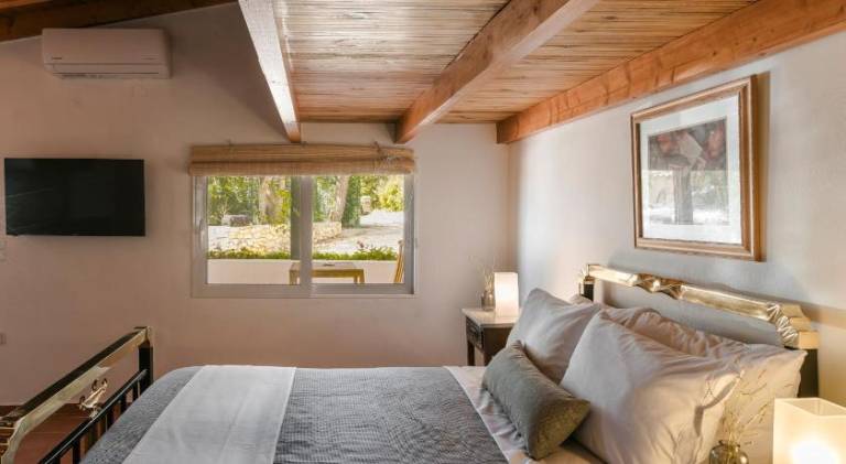 Lovely vacation home with patio | Dogs allowed in Kefalonia