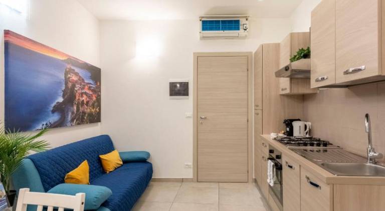 Rental apartment with patio — photo 5