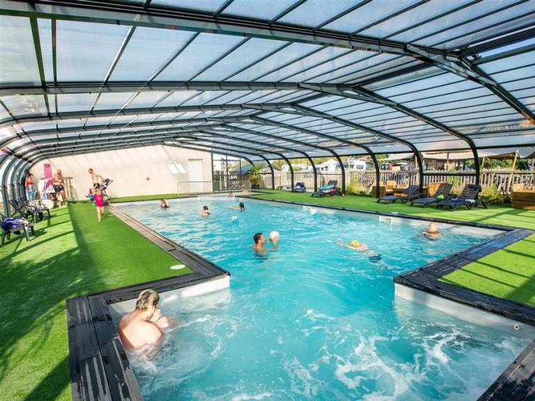 Mobile home with heated pool & terrace — photo 2