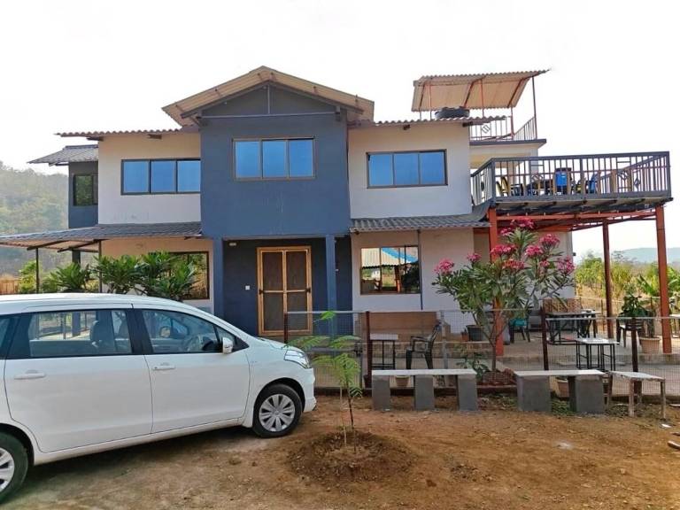 Villa Asangaon