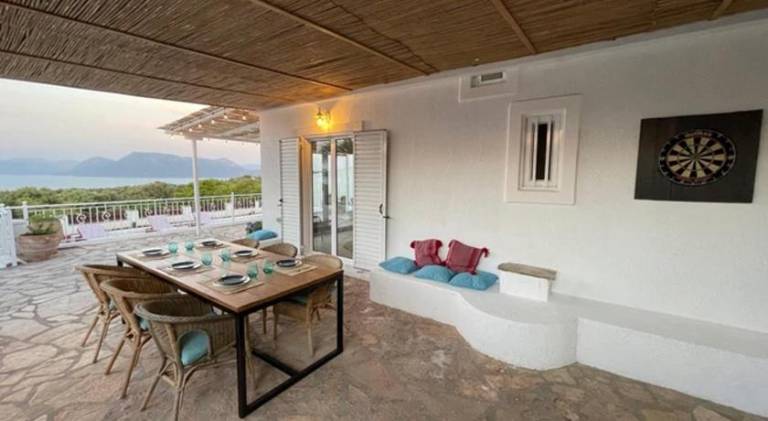 House with BBQ, private pool & garden — photo 3