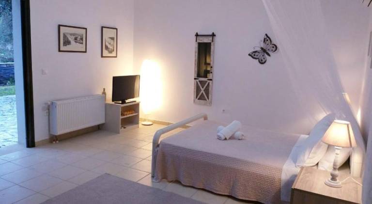 Rental apartment with pool — photo 2