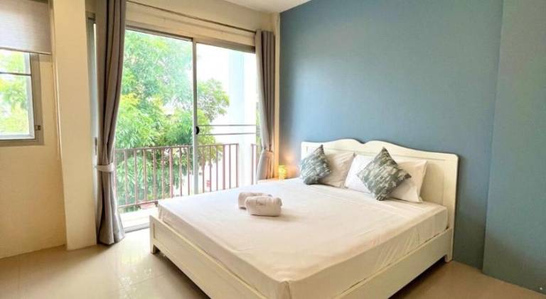 Vacation home with pool in Phetchaburi