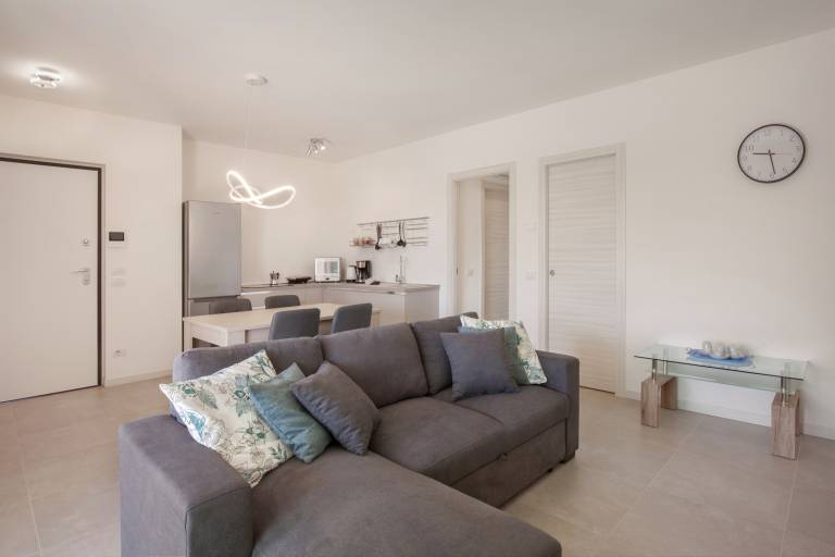 Fully equipped holiday apartment with yard, pool & patio | Dogs allowed — photo 4
