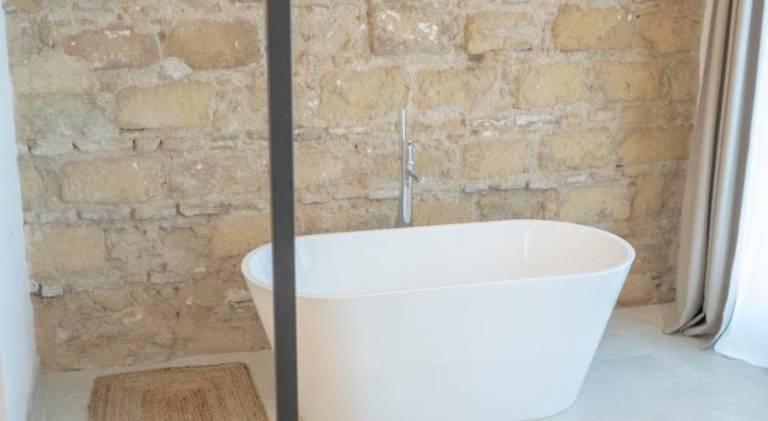 Serviced apartment with terrace & pool | Near Alcázar of Jerez de la Frontera | Pet-friendly — photo 4