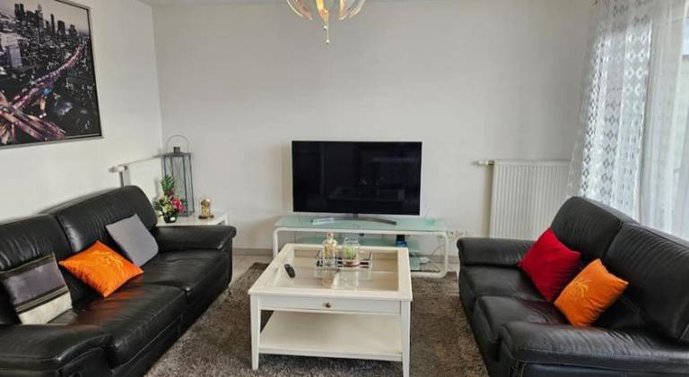 Apartment with 2 rooms for 6 persons in Dijon