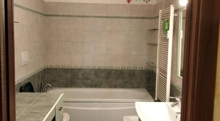 House with jacuzzi | Pets allowed — photo 3