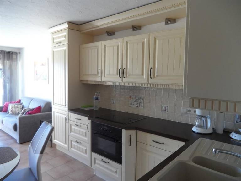 Fully equipped nice rental apartment with garden & pool | Sea view | Pet-friendly — photo 3