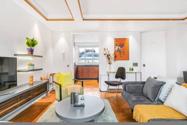 Stylish Chelsea Home - Elevator & Best Location — photo 4