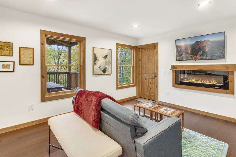 Family-friendly big cabin with barbeque | Mountain view | Pets allowed — photo 3