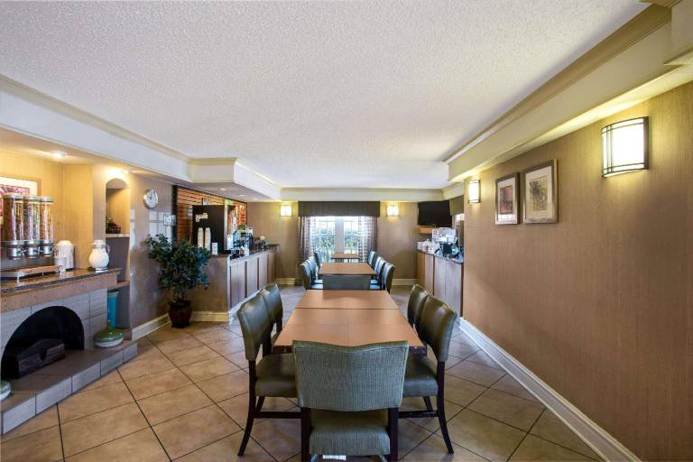 La Quinta Inn by Wyndham Killeen - Fort Hood — photo 4