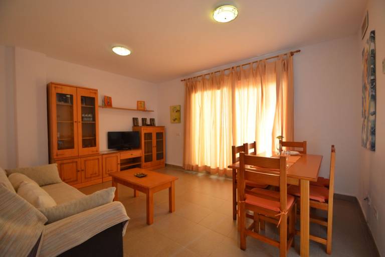 Holiday apartment with pool & terrace — photo 4