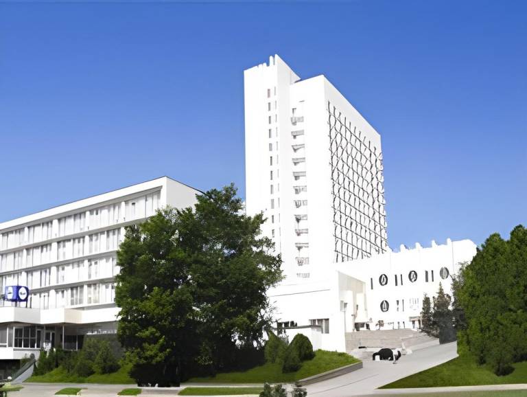Mir Hotel