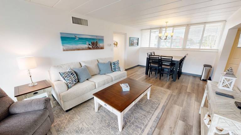 Sea Palm 1D is a 2 BR 1 Bath that is pet friendly and sleeps 6 in Fort Walton Beach, FL