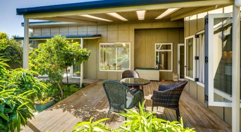 House with yard | Pets are welcome in Napier