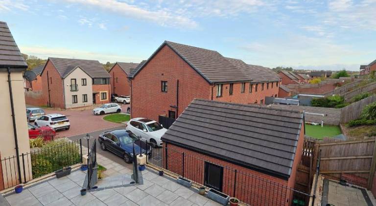 Vacation home with 6 rooms for 18 persons in Cardiff
