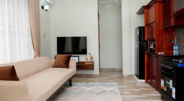 Apartment with garden & terrace — photo 2