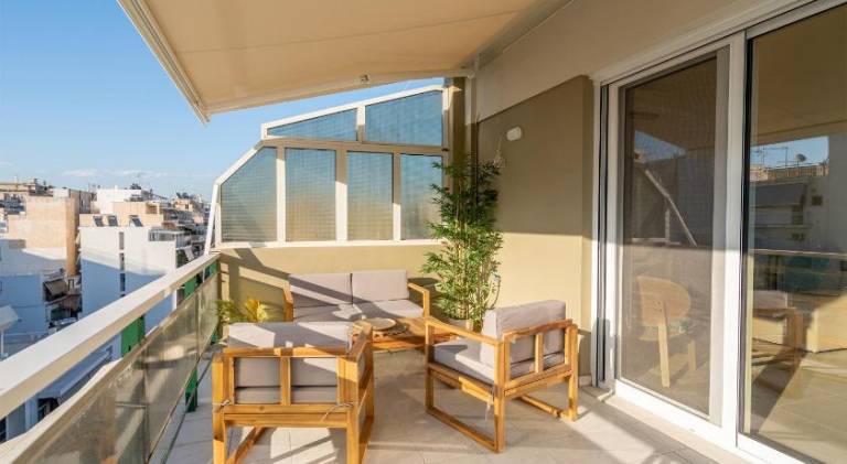 The Portside Getaway - 2BR, 2BA Duplex in Piraeus — photo 4