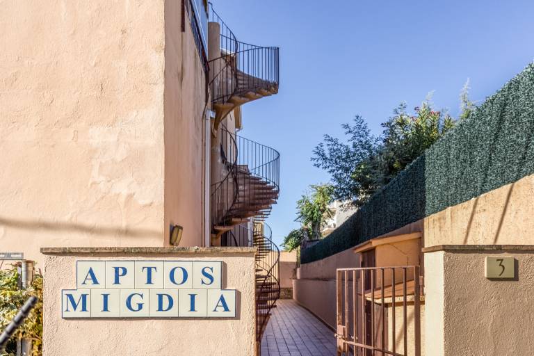 Apartment with patio & fast internet | Good for workation in Castell-Platja d'Aro