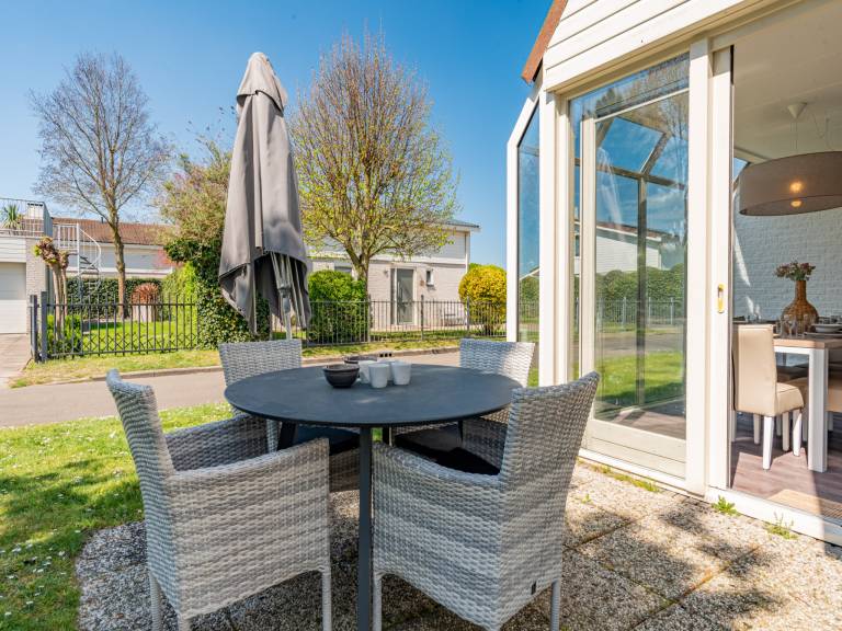 Beautiful vacation home with patio & sauna | Close to the beach | Pets are welcome — photo 4