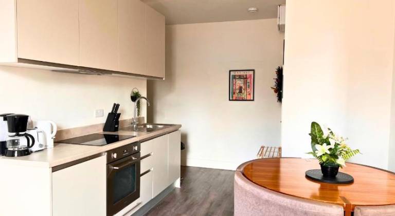 Rental apartment | Next to Christmas Steps | Pet-friendly — photo 3