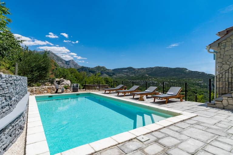 Villa Brela