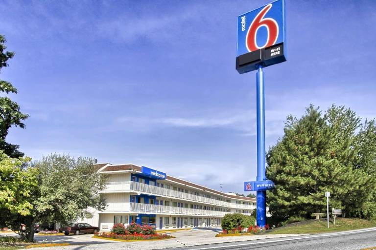 Motel 6 New Cumberland, PA - Harrisburg - Hershey South in New Cumberland, PA