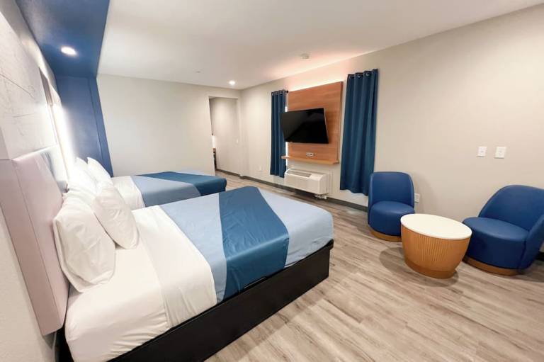 Crystal Inn NorthWest 290