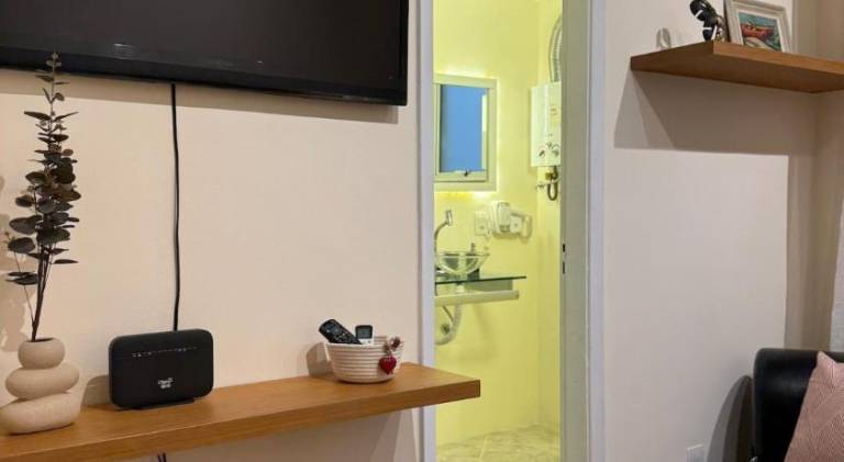 Apartment | Near Fort Copacabana | Close to the beach | Pets are welcome in Leme