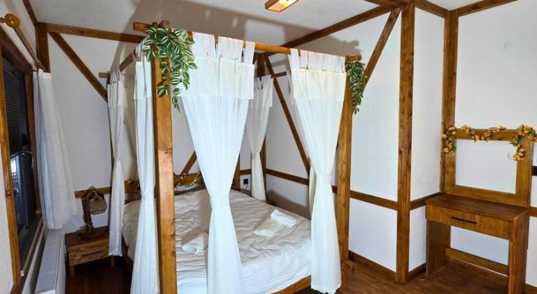 Chalet with barbecue, garden & jacuzzi | Suitable for remote work — photo 2