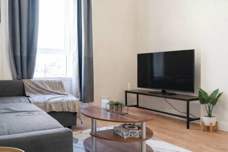 Edinburgh BEACH Apartment Free on-street parking — photo 4