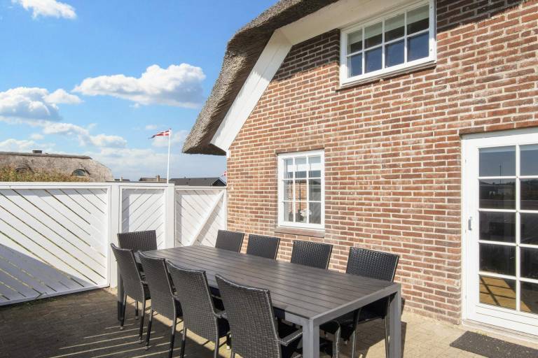 Fully equipped charming vacation home with terrace, sauna & grill | Pets allowed — photo 4
