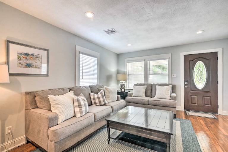 1 Mi to Pier & Beaches! Family Home in Galveston — photo 4