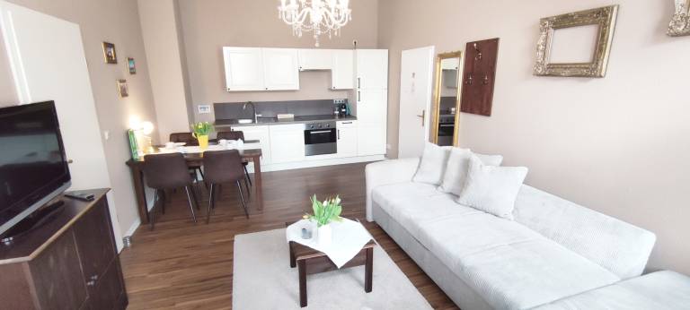 Family-friendly wonderful rental apartment with pool, BBQ & patio | Garden view | Pets are welcome — photo 4