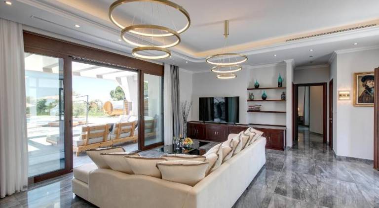 Fully equipped villa with patio, barbeque & yard | Close to the beach | Good for workation | Pets are welcome — photo 3