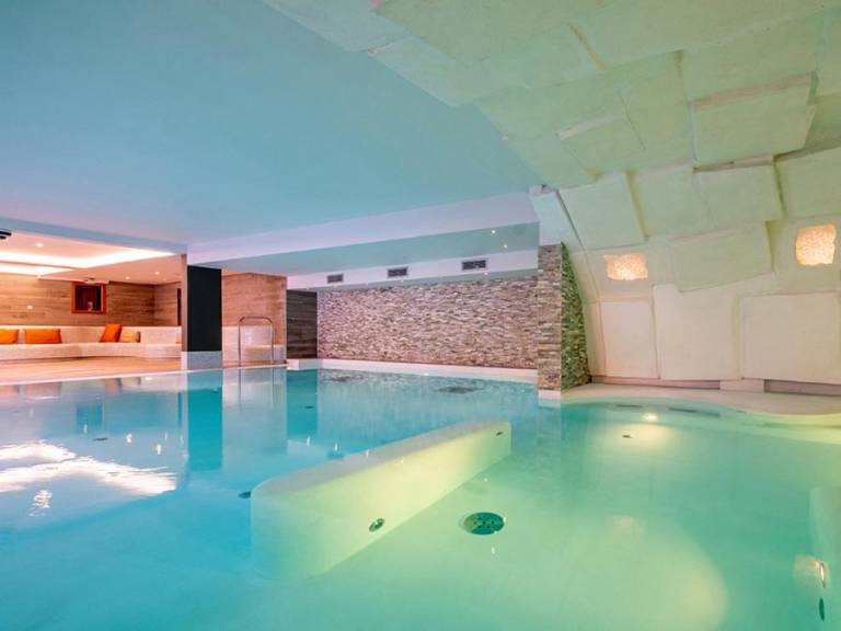 Apartment with heated pool — photo 2